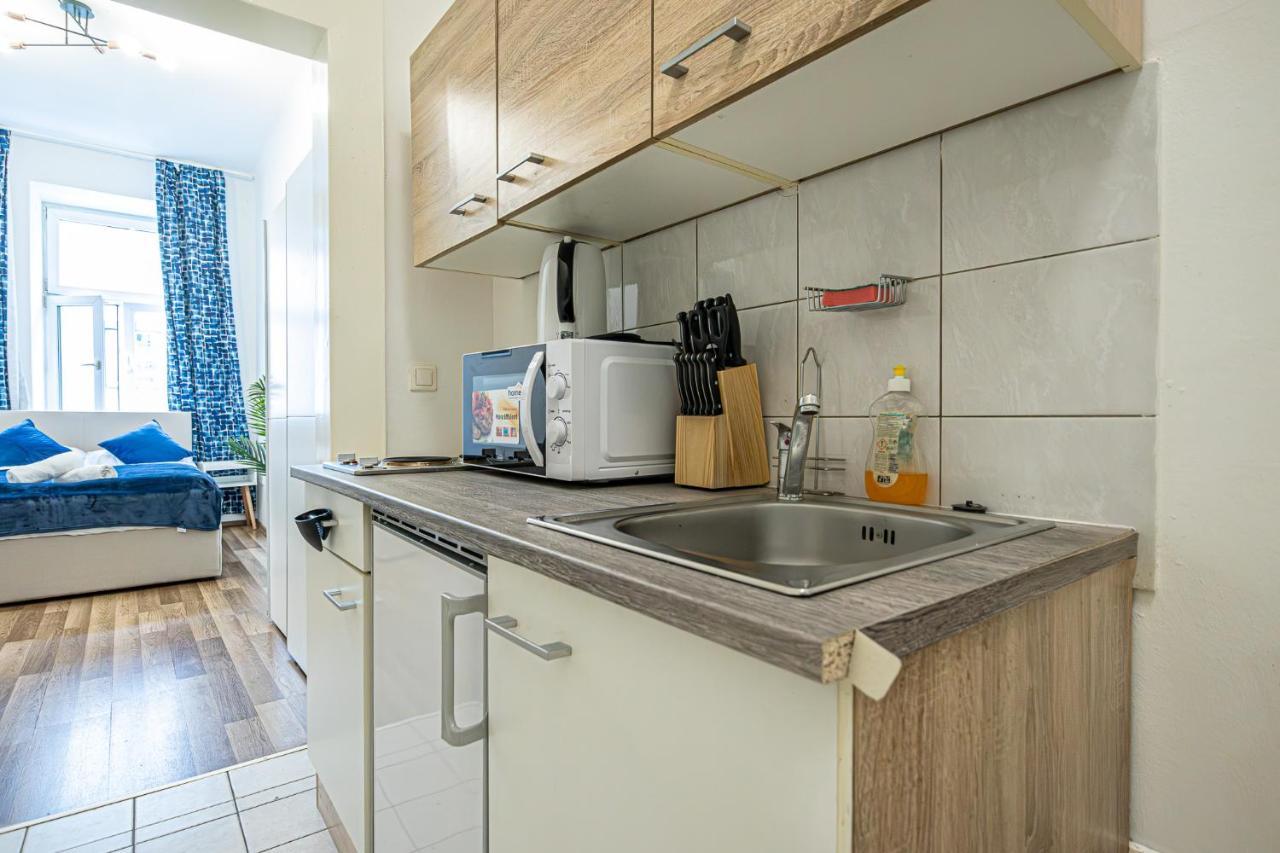 Modern Comforts: Chic Studio Apt Centrally Located Viena Exterior foto